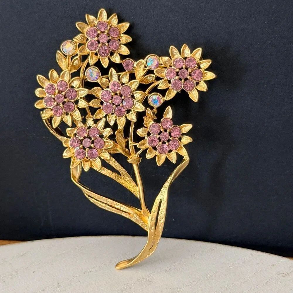 Vintage Gold Tone Floral Rhinestone Brooch